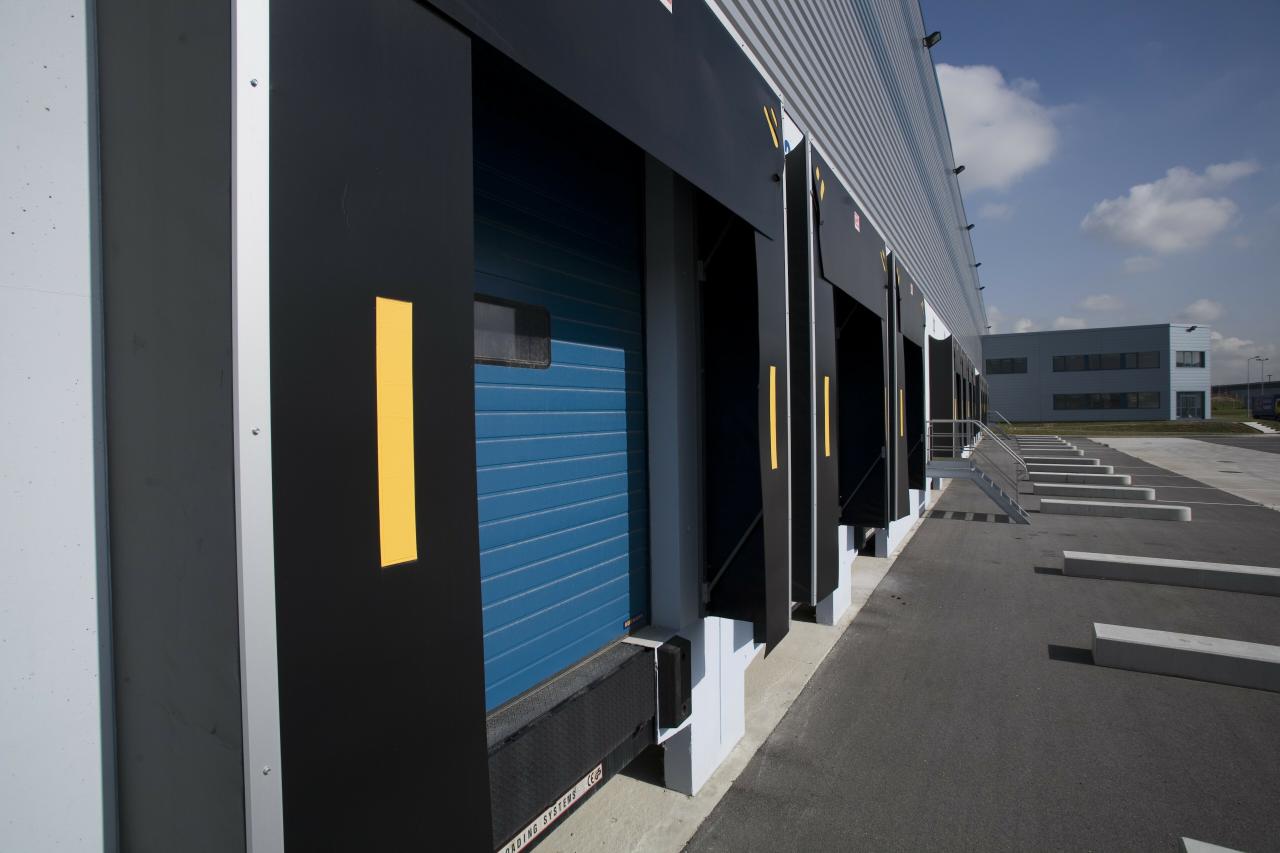 Local d'activité Puget-sur-Argens 4059m² Location local d'activité Puget-sur-Argens Var OLACT2421004 1